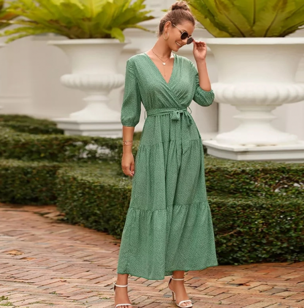 Dress Wrap dengan Sabuk Pinggang